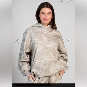 COMFRT Camo Woodland Large Hoodie Unisex SZ M NWT SOLD OUT ON COMFRT WEBSITE